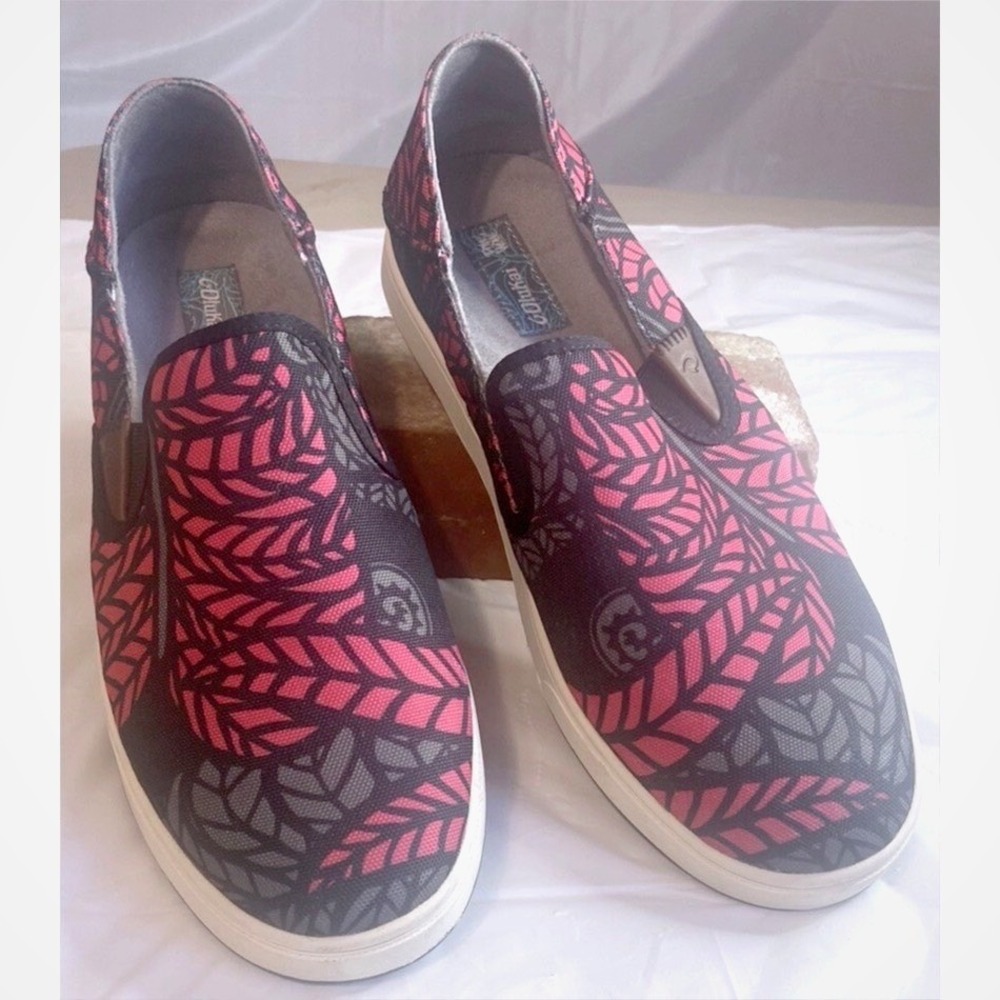 Men's Olukai  Pow‎ Wow Hot Pink & Gray Tribal Design Slip On Shoes-Size 10-Rare